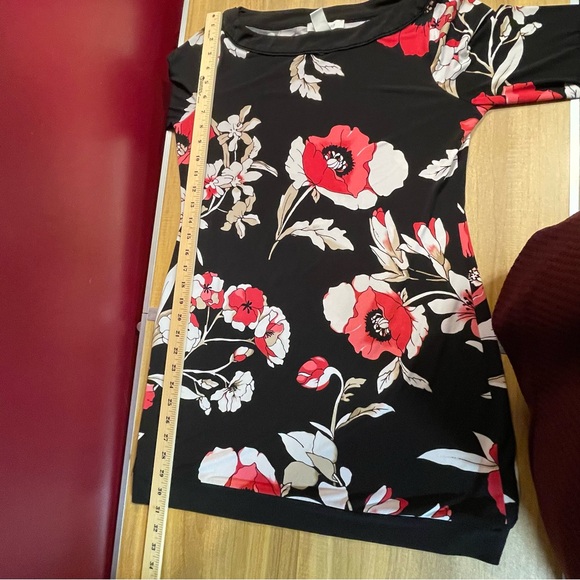 White House Black Market Black and Red Floral Dress - Picture 5 of 7